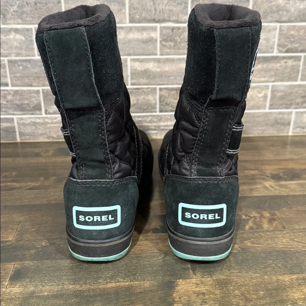 Sorel Glacy Explorer Shortie Boot Black and Mint Size‎ 7.5